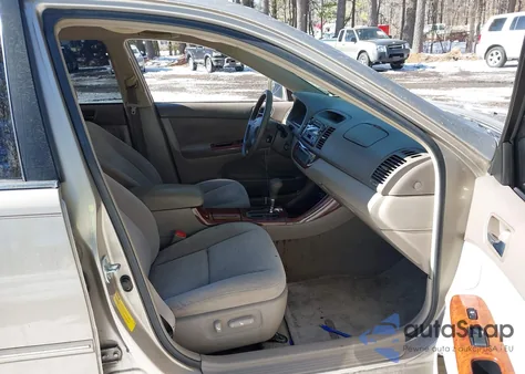 2004 Toyota Camry Xle z USA, uszkodzony, nr VIN 4T1BE30K94U797064